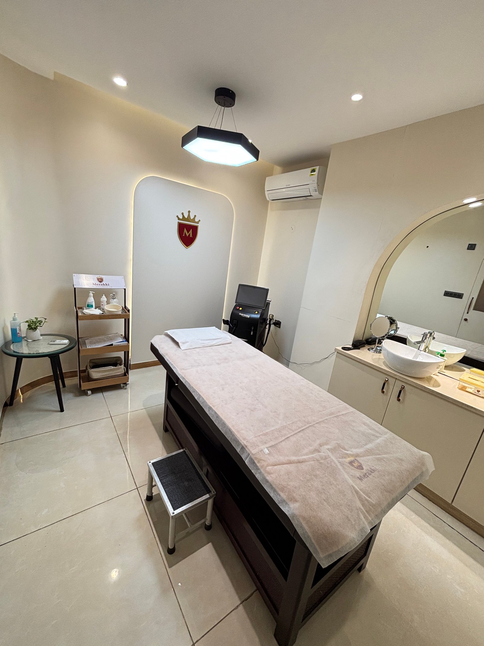 Laser hair removal treatment near me in Faridabad - permanent hair removal